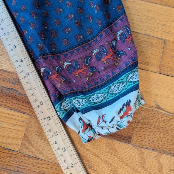 43. Roxy Multicolor Floral Pattern Boho Pants - Picture 4 of 4